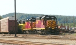 SWP 2002, AVR 2005, NREX 8749 in CSX yard
